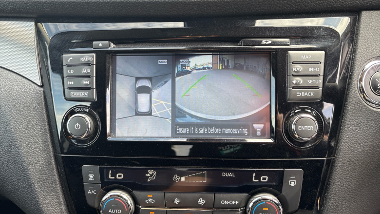 Nissan Qashqai 1.2 DiG-T N-Connecta 5dr Petrol Hatchback
